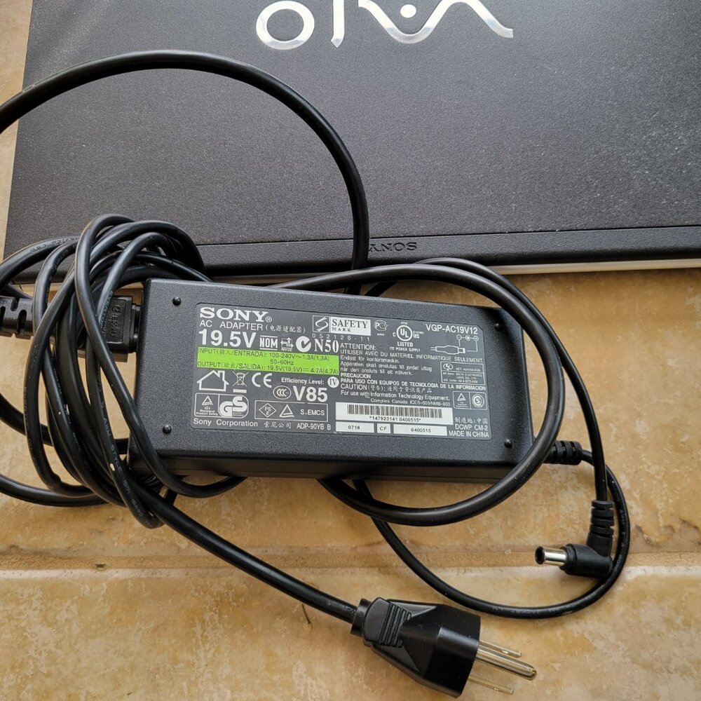 Sony VAIO PCG-6QYP Notebook Computer, Korean Version - Picture 6 of 15